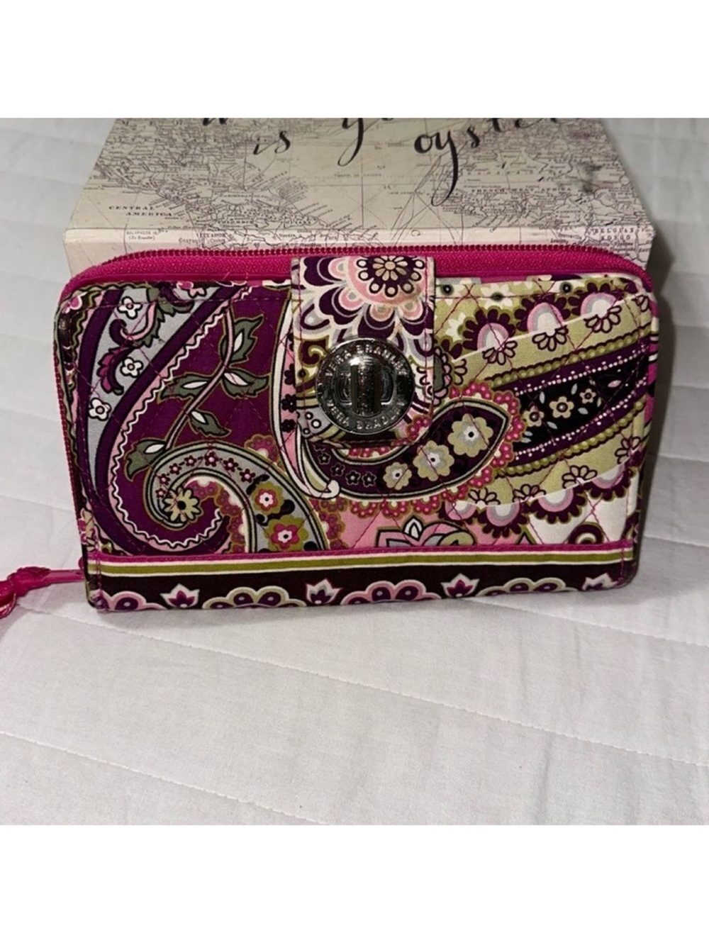 Vera Bradley RFID Very Berry Fuchsia Pink Brown Zip Turn-lock Large Wallet